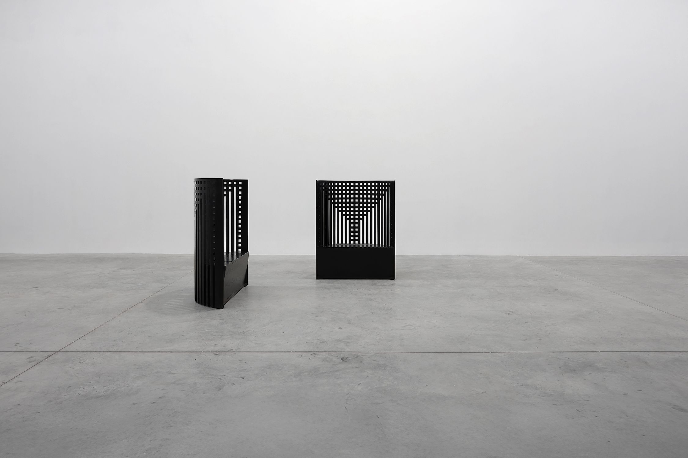 Pair of black Mackintosh Willow chairs by Atelier International, Italy 1980sthumbnail
